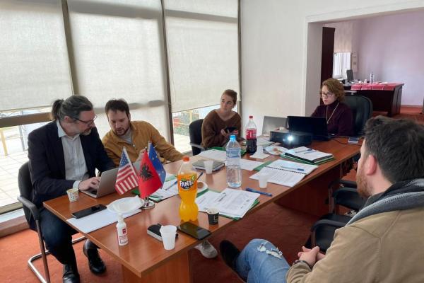 Standardization of Cataloging through Controlled Multilingual Vocabulary in General Well-Known