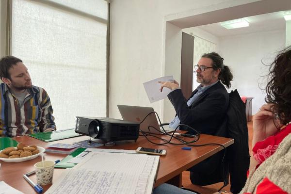 Standardization of Cataloging through Controlled Multilingual Vocabulary in General Well-Known