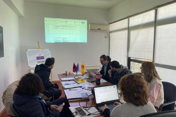 Standardization of Cataloging through Controlled Multilingual Vocabulary in General Well-Known
